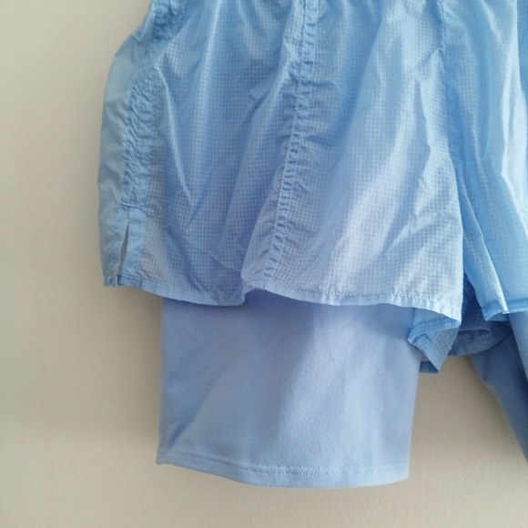 Alo Yoga Circuit Shorts in Marine Blue Loose Shorts Over Biker XXS - Picture 4 of 16